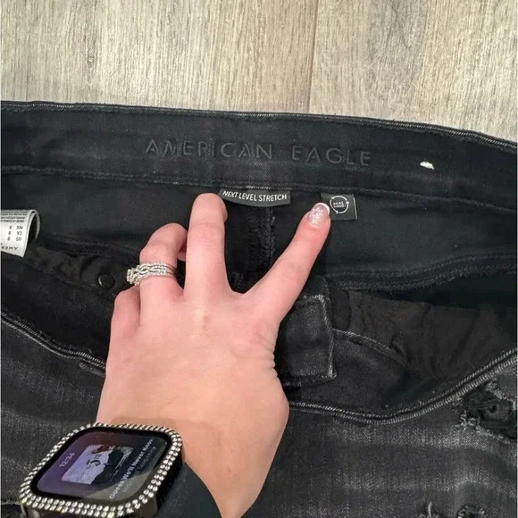 American Eagle Ae Next Level Women's High-Waisted Destroyed Denim Shorts - Picture 7 of 9